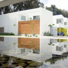 Casa Monarca – Coordinación de Costos y Construcción